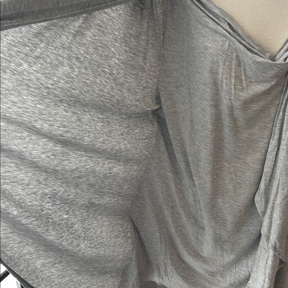 St John Knit Spa Top - Picture 4 of 5